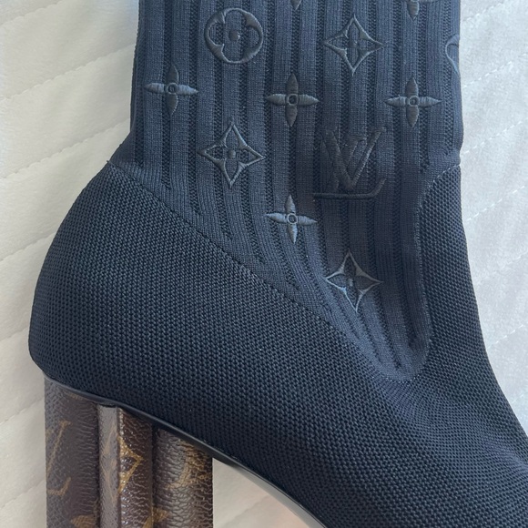 Louis Vuitton Silhouette Ankle Boots - Picture 4 of 8